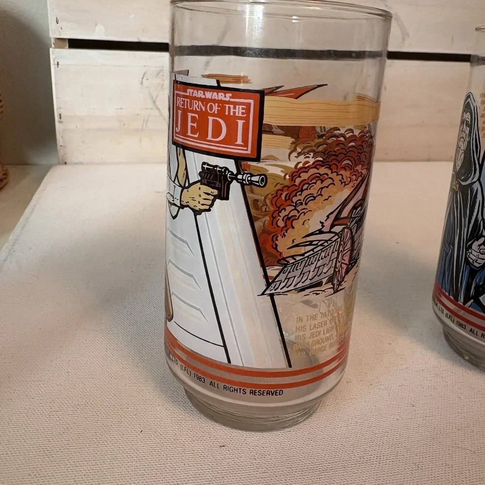 TWO Vintage 1983 Star Wars Glasses Coca Cola Burger King THRONE ROOM TATOOINE